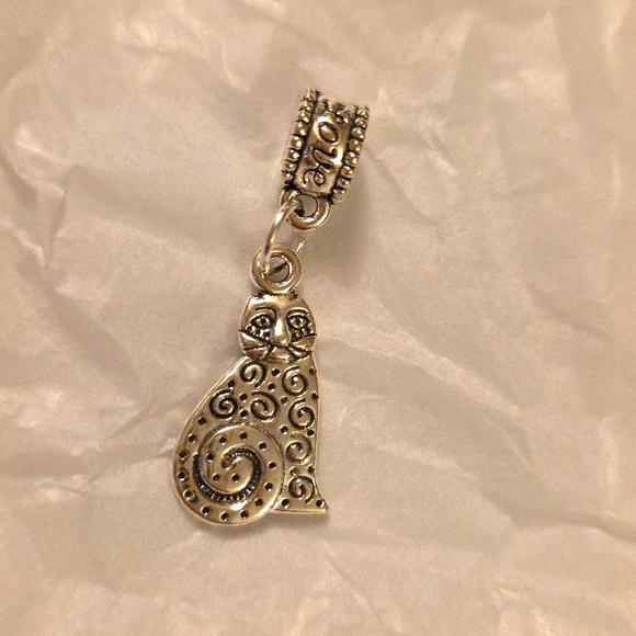 Love my CAT Charm for Charm Bracelet Fits Pandora Tibeten alloys - Picture 1 of 2